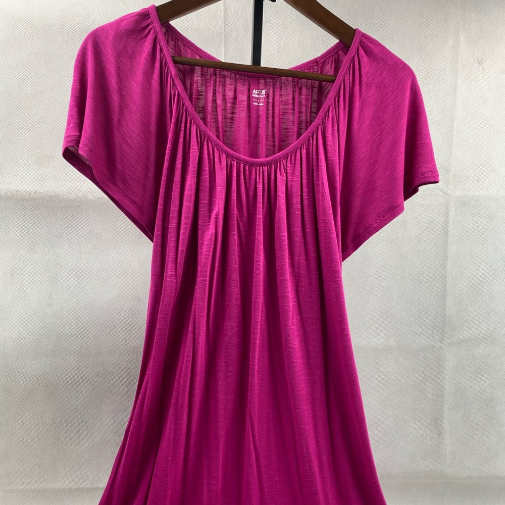 🦩🦩NWOT APT. 9 Fuchsia Scoop Neck Top Sz. L🦩🦩